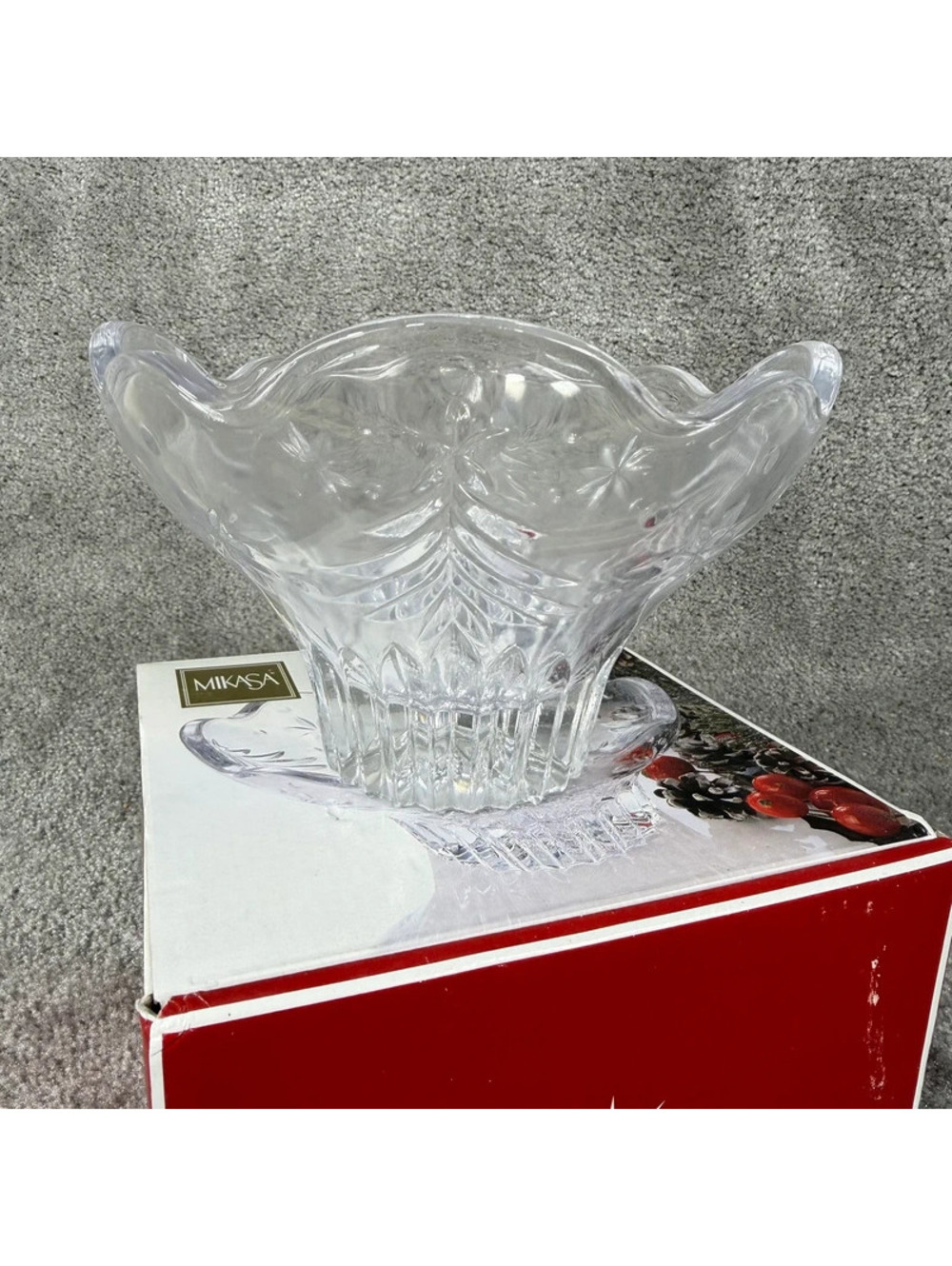 Mikasa Japan Christmas Night Crystal Glass 6” Footed Bowl